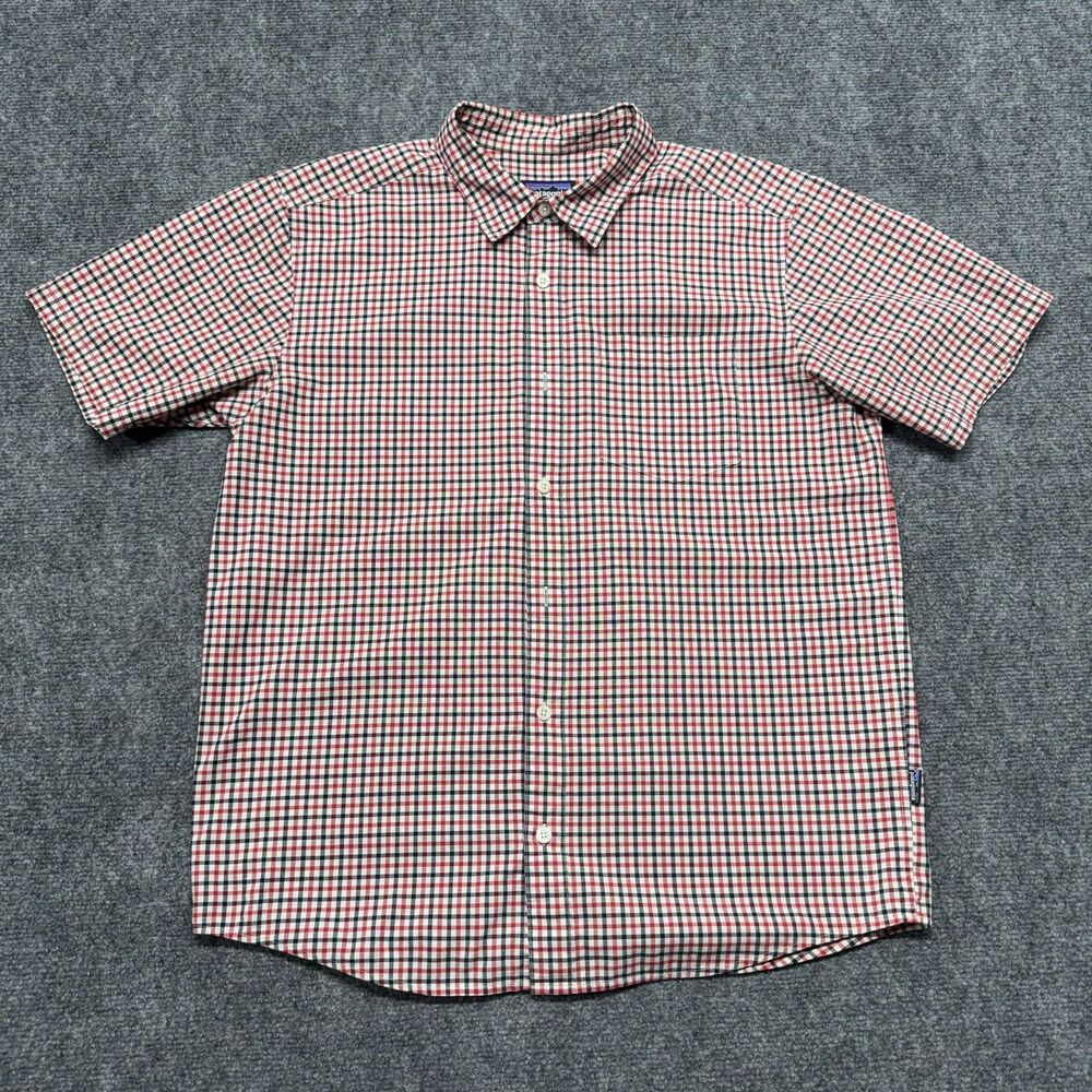 Patagonia Mens M Fezzman Shirt Red Plaid Organic Cotton Short Sleeve Button Up